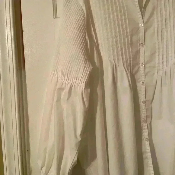 Denim 24 long sleeve white button blouse size 32w. - Picture 4 of 6